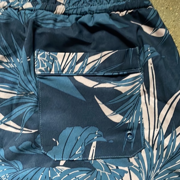 Carve Designs Bali Tropical Board Shorts (Size: Small) - Picture 11 of 11